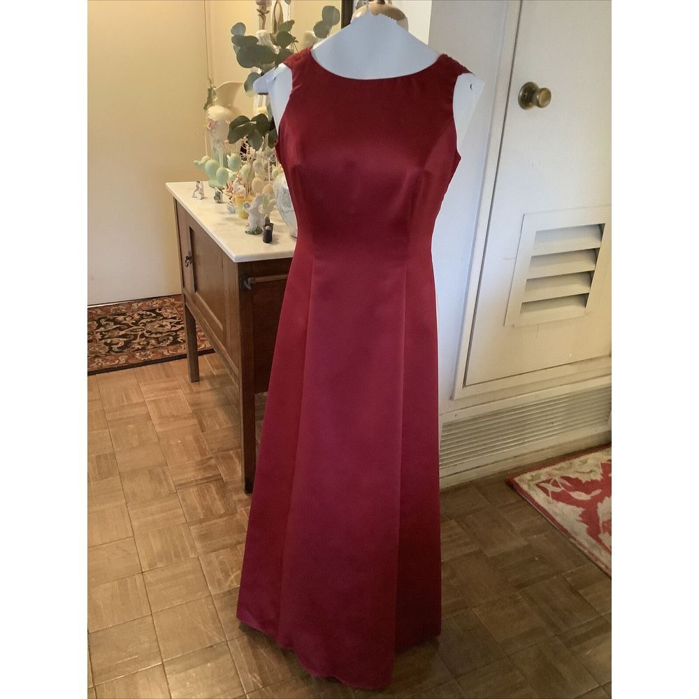Red Prom Dress with Sash size 4 Betsey and Adam by Jaslene